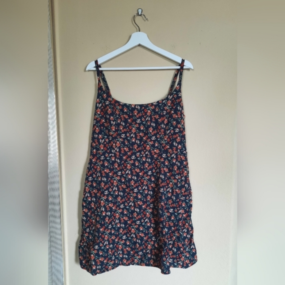Old Navy Black and Red Floral Mini Dress Tunic Top Linen Blend 90s Ditsy